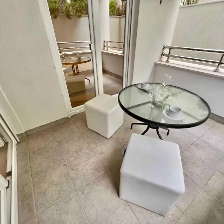 In 44150 Apartament